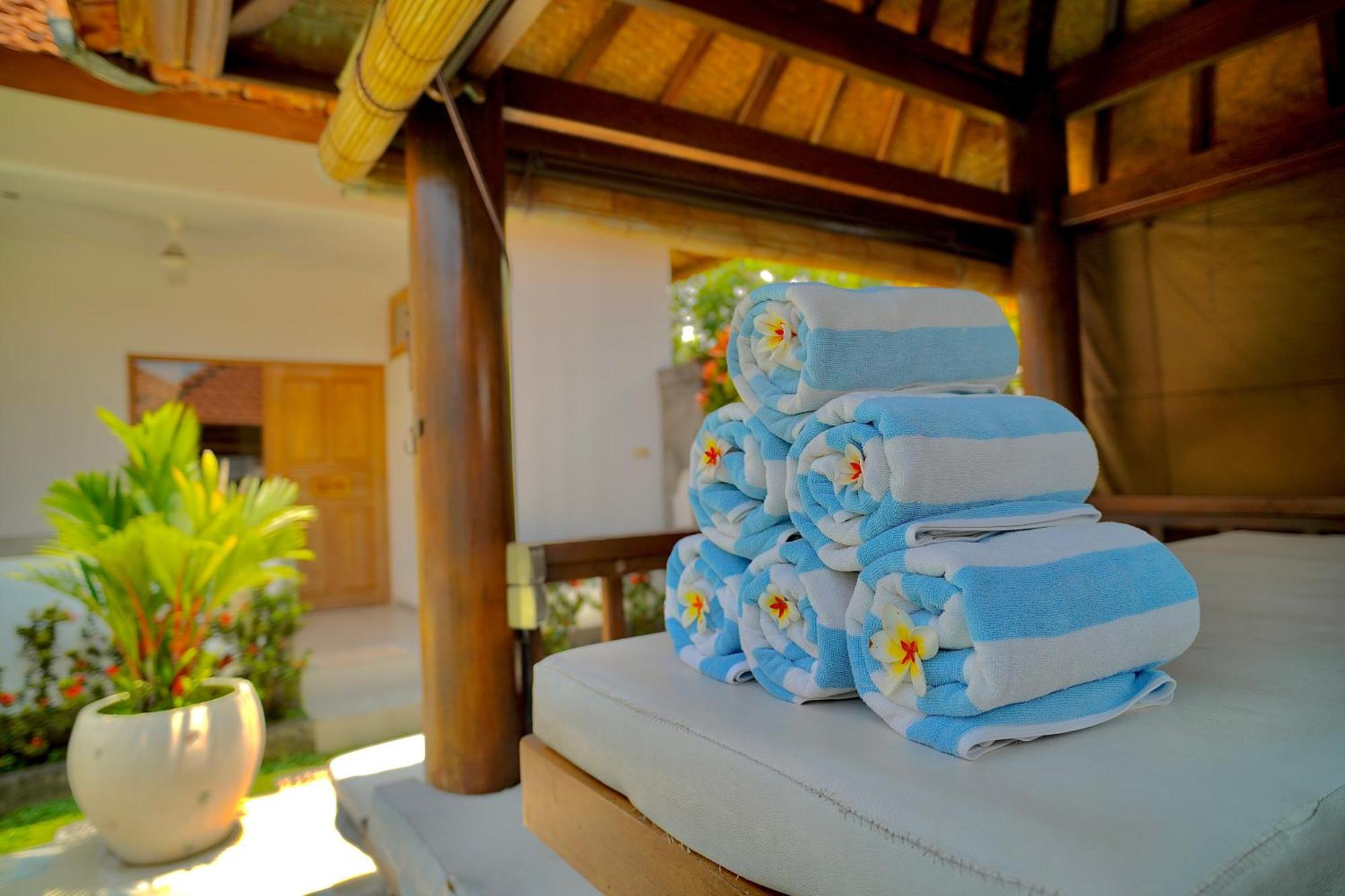 Villa Seruni Lovina Екстер'єр фото